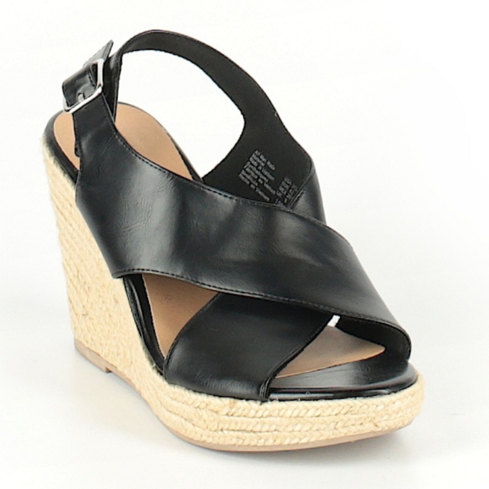 American Eagle Black Slingback Wedges